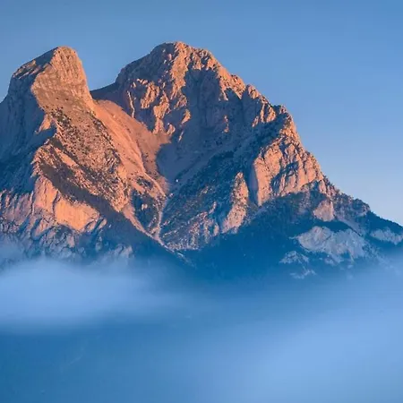 Ensija Pedraforca 公寓 *